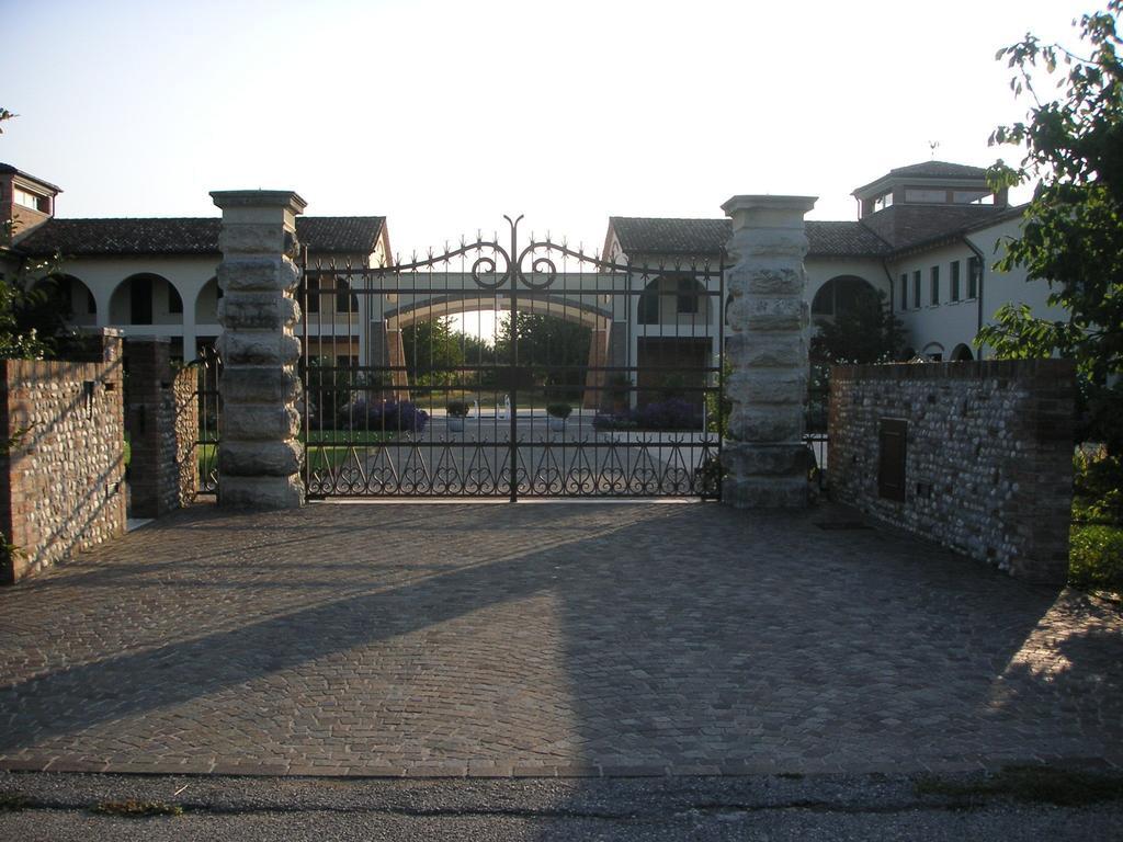 Agriturismo Due Torri Montebelluna Exteriér fotografie
